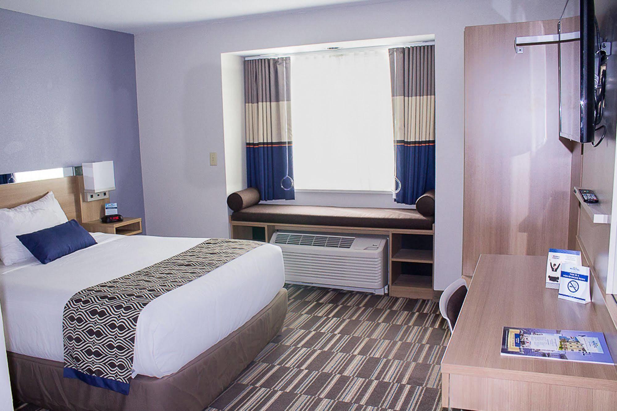 Microtel Inn & Suites By Wyndham - Penn Yan Exterior foto